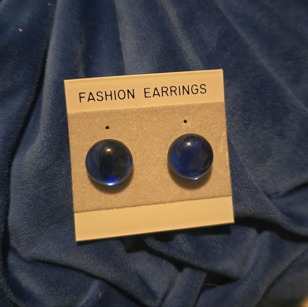 Vintge Blue Glass Stud Earrings